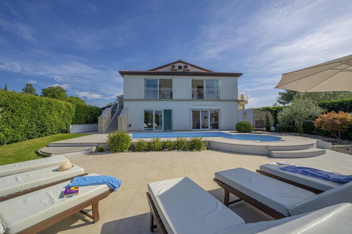 Villa Lavanda Allegra In - Haus Fuer 6-8 Personen